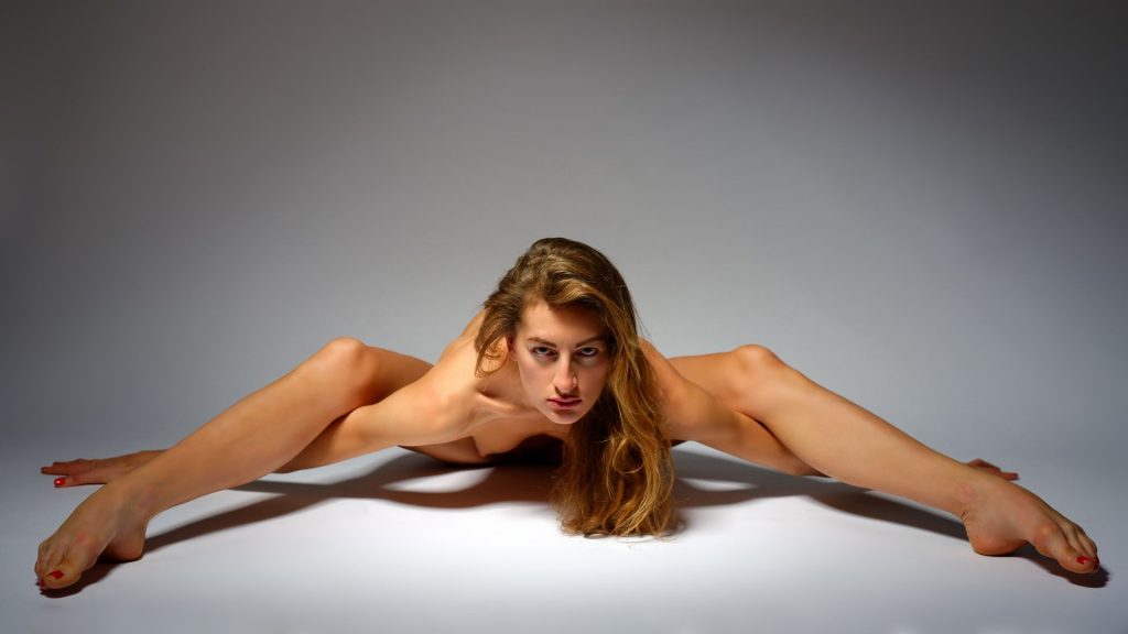 Kinky Contortionist Tanya Kurkina Shows Her Nude Body (But It’s Weird) gallery, pic 32