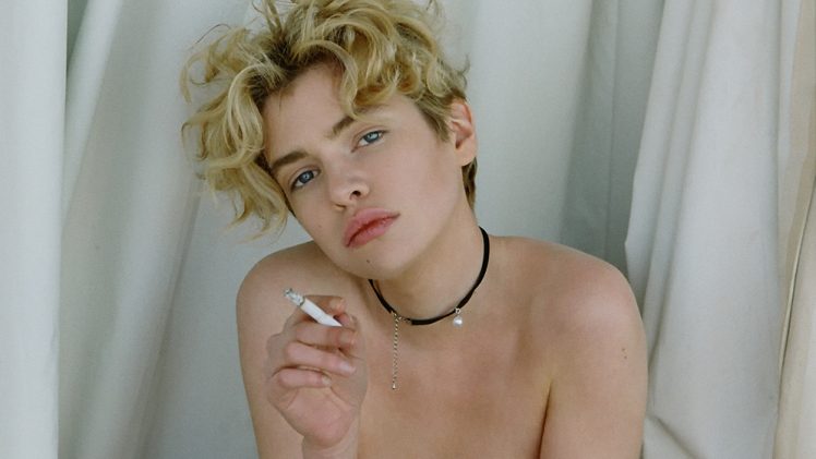 Topless Blonde Stella Maxwell Looks Trashy in the Best Way Possible