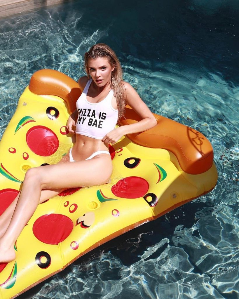 Random Collection of Sexy Alissa Violet Pictures in High Quality gallery, pic 120