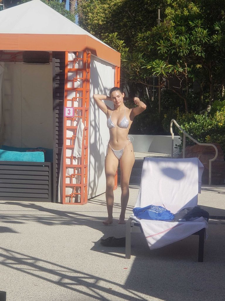 Tao Wickrath Flaunting Her Juicy Young Booty in a Tiny Bikini gallery, pic 6