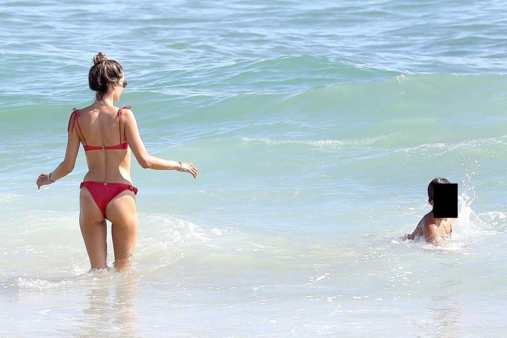 Bikini-Clad Alessandra Ambrosio Looks Perfect Without Even Trying Hard gallery, pic 38