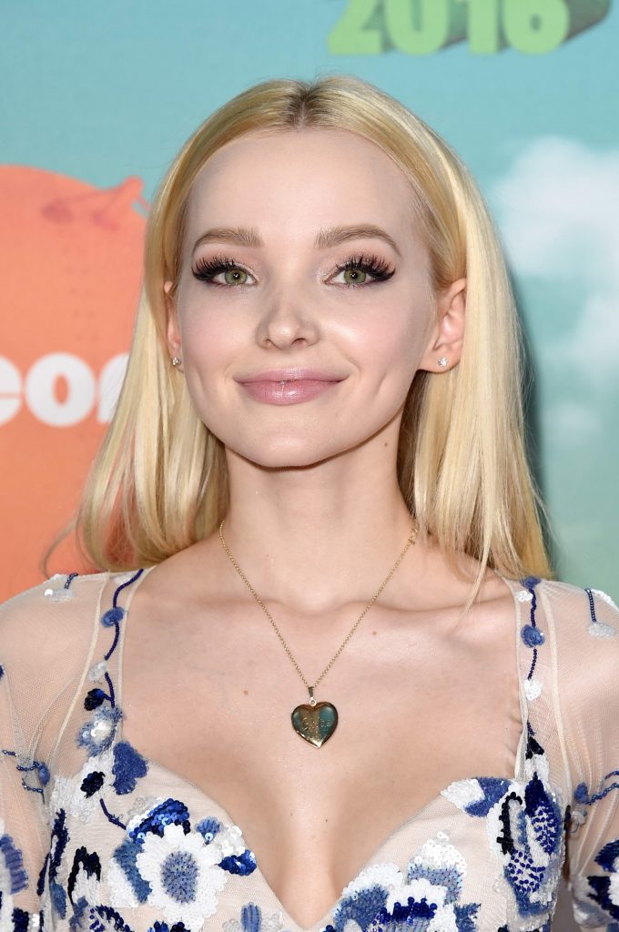 Pasty Young Blonde Dove Cameron Looks Great in a Cleavage-Baring Dress gallery, pic 10