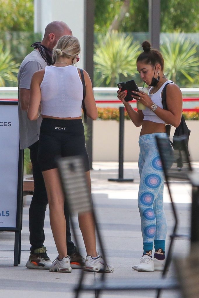 Sexy Brunette Vanessa Hudgens Looks Amazing in Skintight Sportswear gallery, pic 22