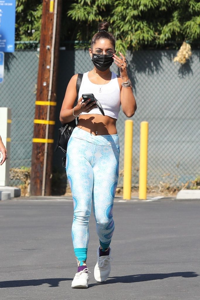 Sexy Brunette Vanessa Hudgens Looks Amazing in Skintight Sportswear gallery, pic 154