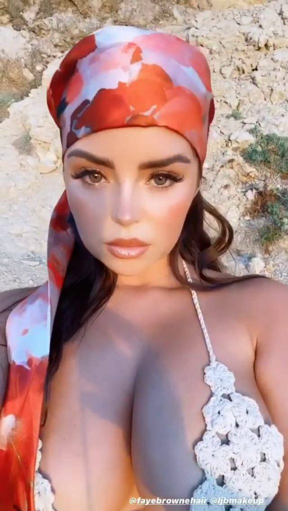 Collection of Sexy Demi Rose Pictures from Instagram gallery, pic 62