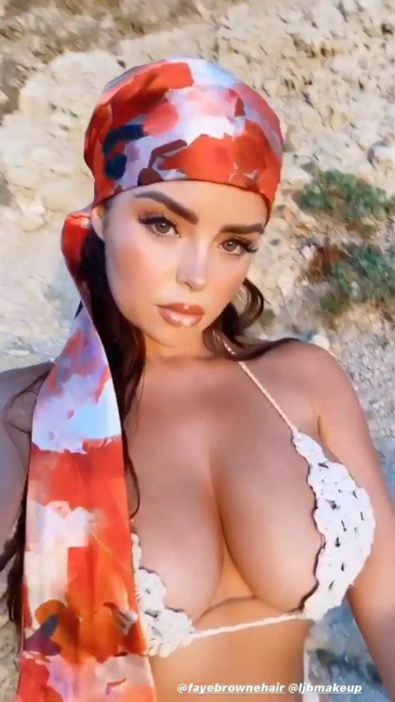 Collection of Sexy Demi Rose Pictures from Instagram gallery, pic 68