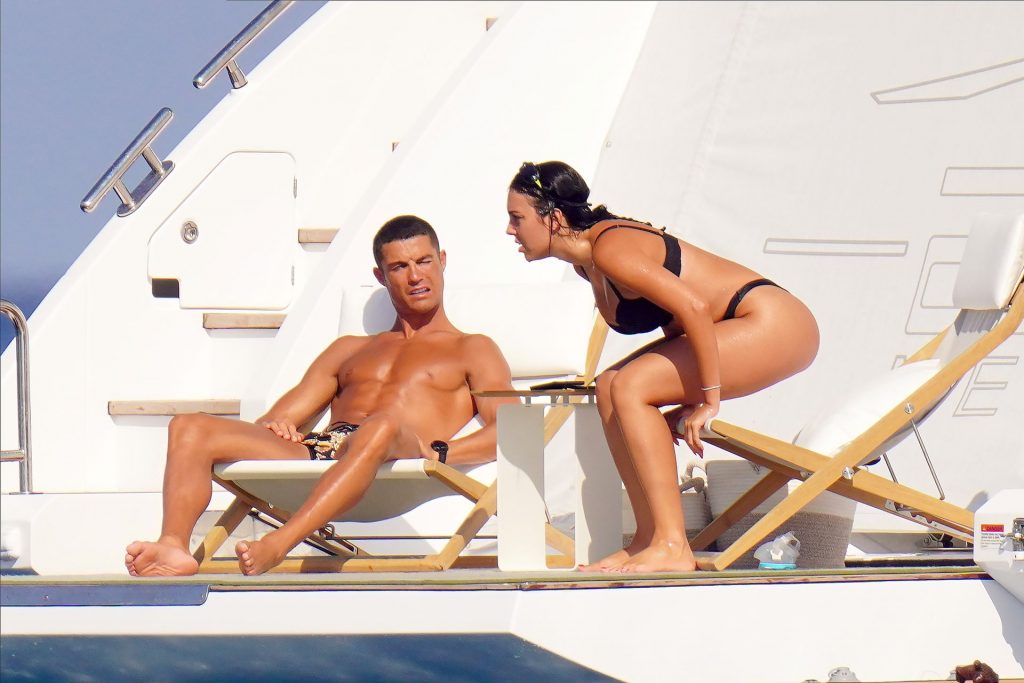 Dark-Haired Beauty Georgina Rodriguez Shows Her Perfect Bikini Body gallery, pic 96