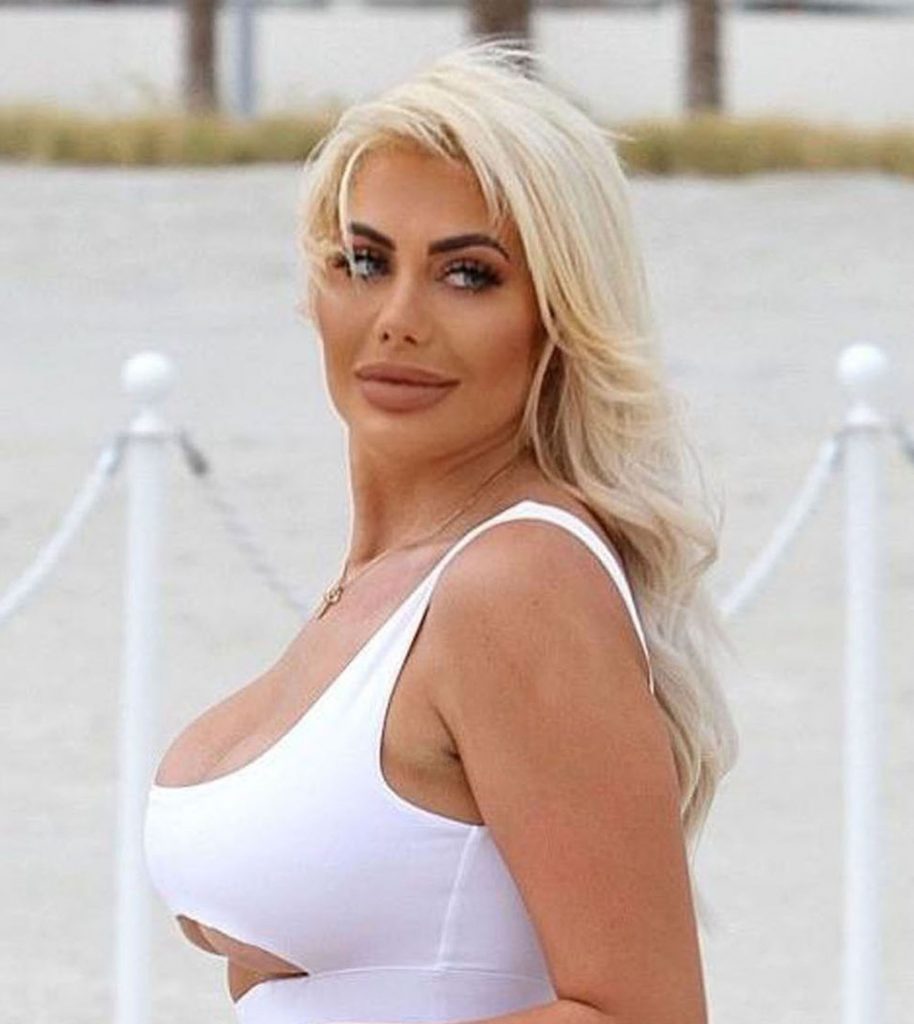 Ten Amazing Photos Focusing on Chloe Ferry’s Meaty Derriere gallery, pic 10
