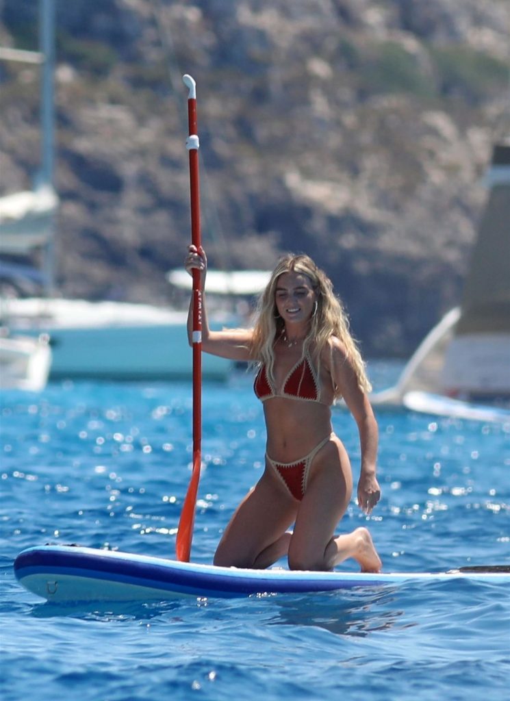 Lean Blonde Perrie Edwards Shows Her Legendary Ass in a Tiny Bikini gallery, pic 88