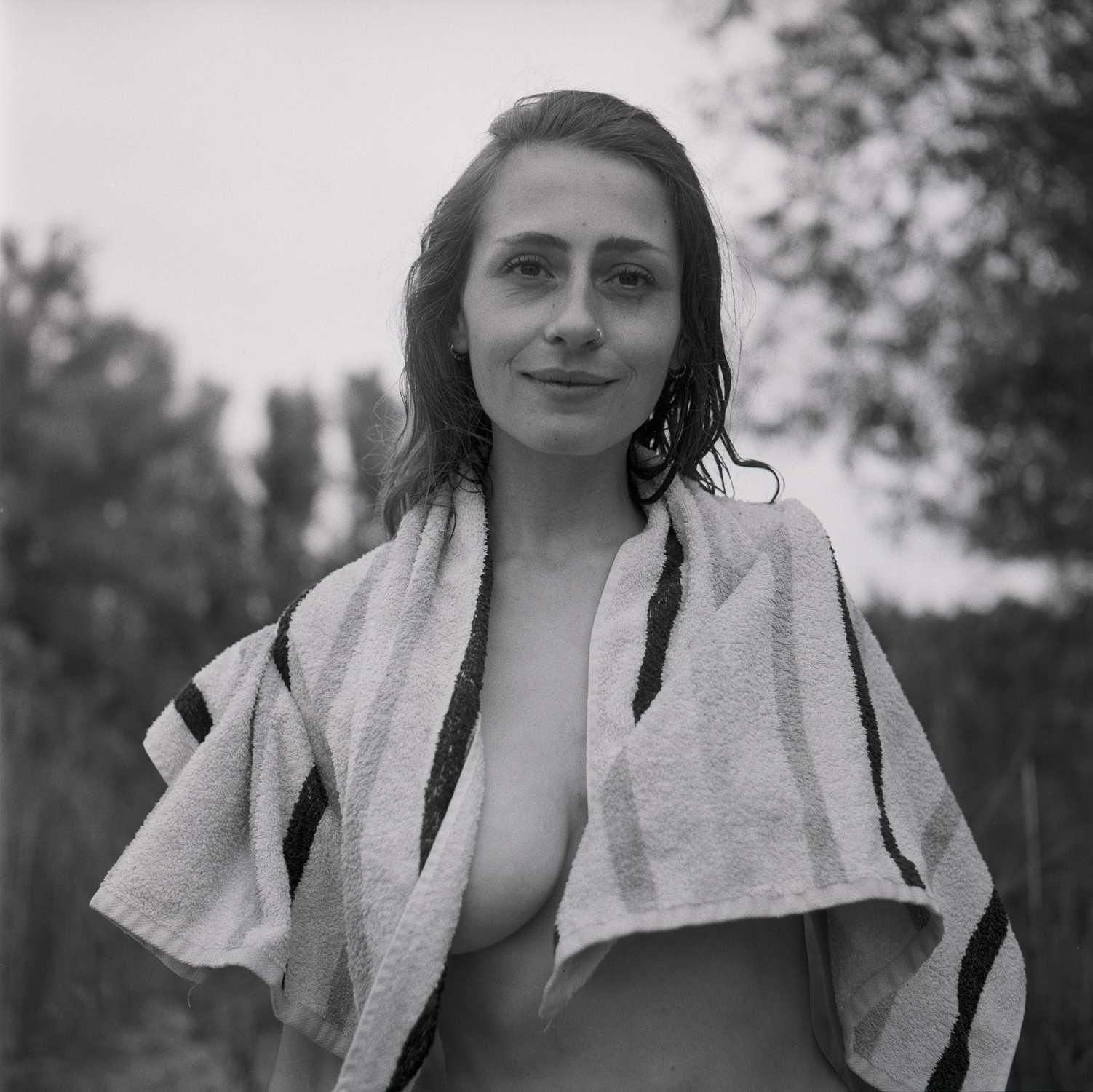 Emma dudley nude