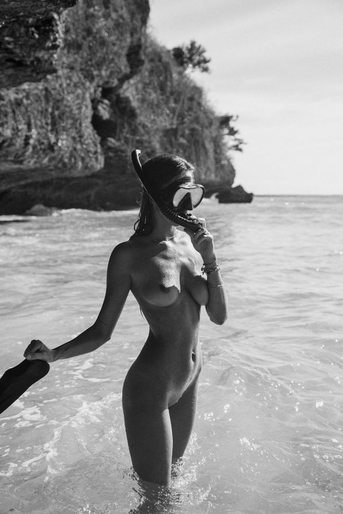 Pretty Blonde Brooklyn Kelly Posing in Bikini and Enjoying Skinny Dipping Too gallery, pic 20