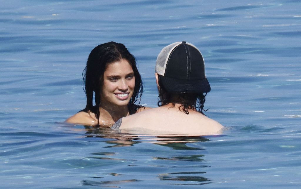 Julian Perretta’s Mystery Girlfriend Looks Great in a Skimpy Bikini gallery, pic 86