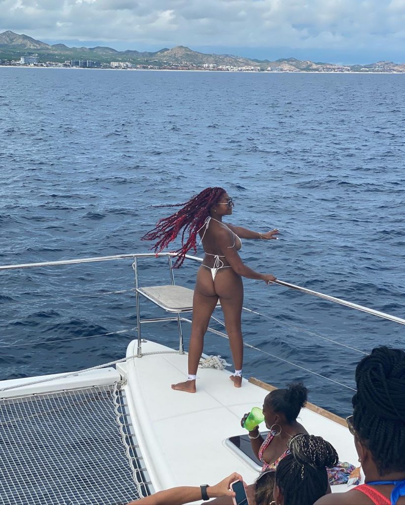 Fit Actress Taraji P. Henson Showing Off Her Bikini Body and More gallery, pic 10