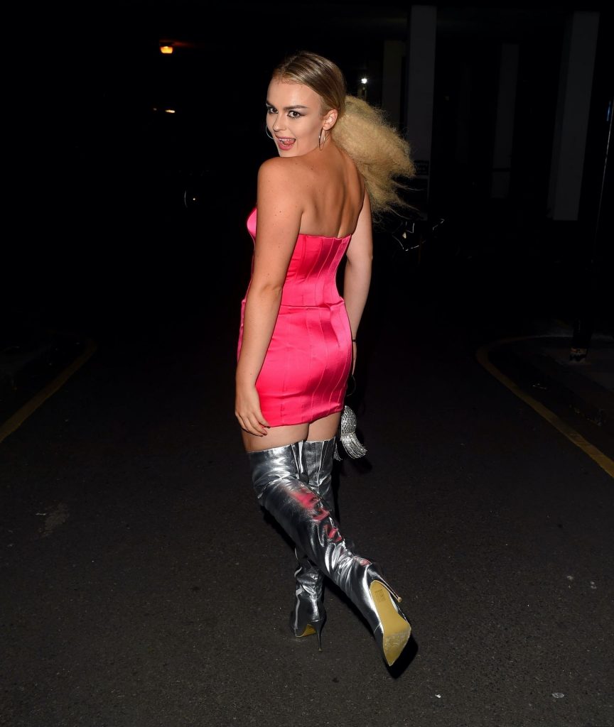 Attention-Hungry Tallia Storm Dons a Very Slutty Outfit gallery, pic 2