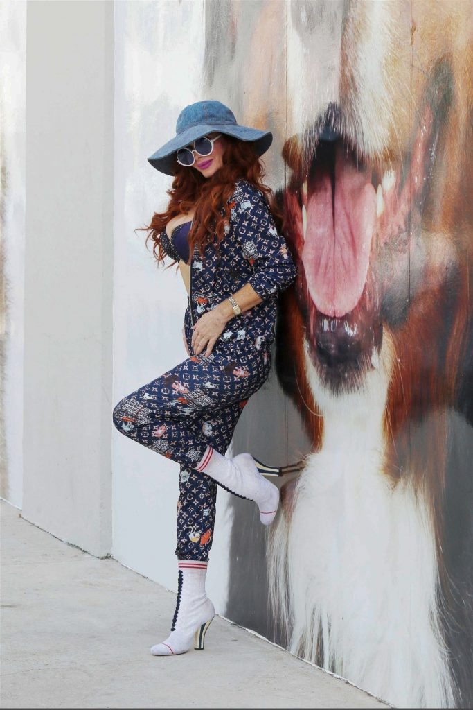 Hideous Hoe Phoebe Price Strikes a Bunch of Slutty Poses in LA gallery, pic 38