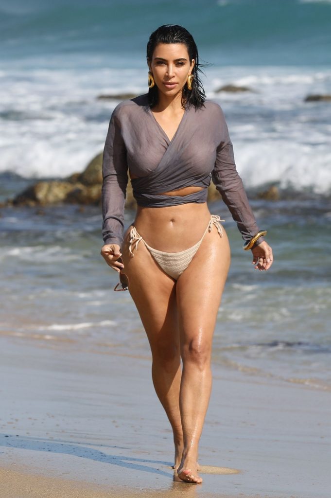 Curvy Bombshell Kim Kardashian Showing Her Boobs, Legs, and More gallery, pic 20