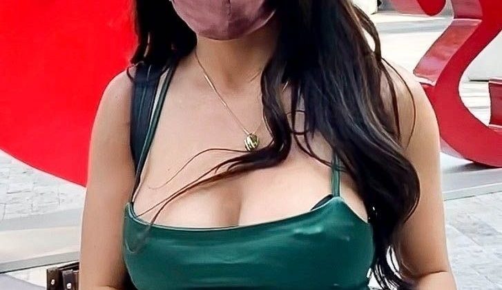 Dark-Haired Courtney Stodden Showing Her Huge Boobies in a Green Top