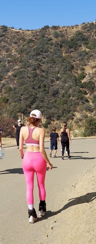 Hiking Enthusiast Blanca Blanco Sticking Out Her Butt and Being Hot gallery, pic 14