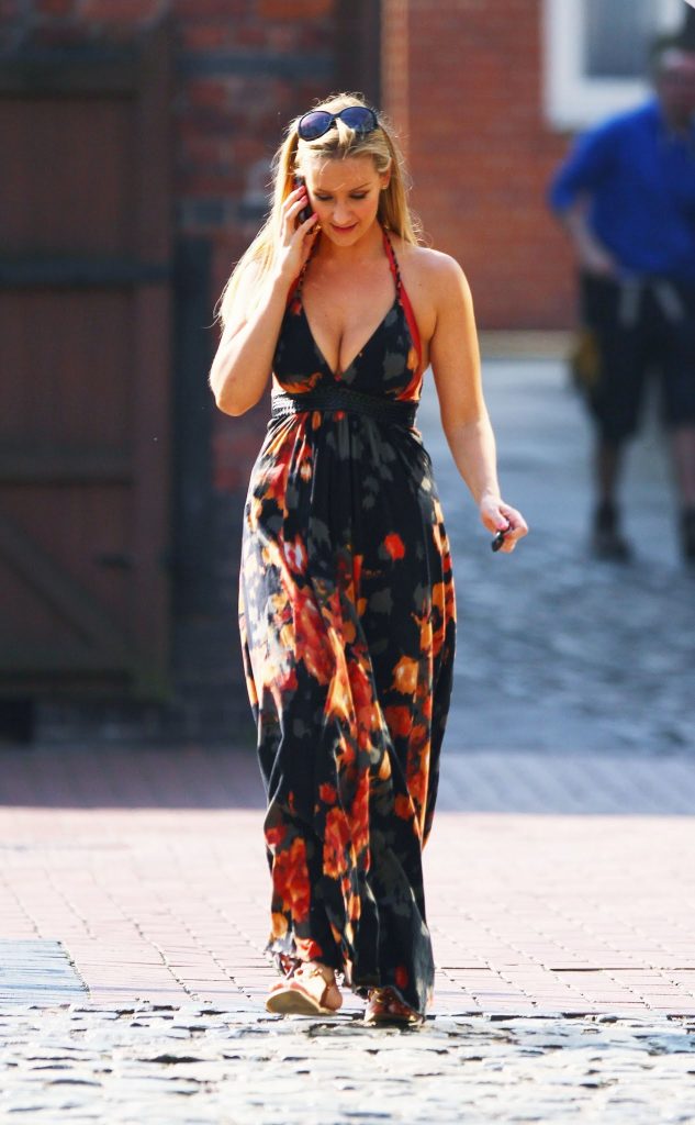 Questionably Attractive Catherine Tyldesley Showing Her Large Breasts gallery, pic 34
