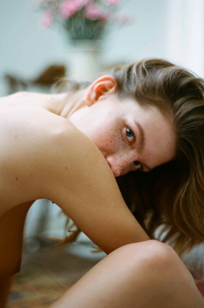 Seductive Angela Olszewska Strips Naked in a Moody Gallery, pic 32