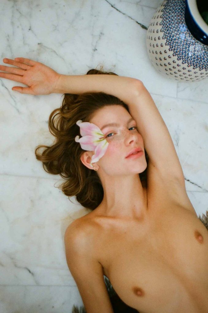 Seductive Angela Olszewska Strips Naked in a Moody Gallery, pic 54