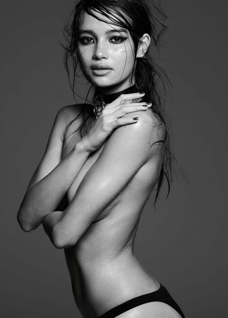 Lean Brunette Kelsey Merritt Goes Topless and It’s Totally Awesome gallery, pic 4