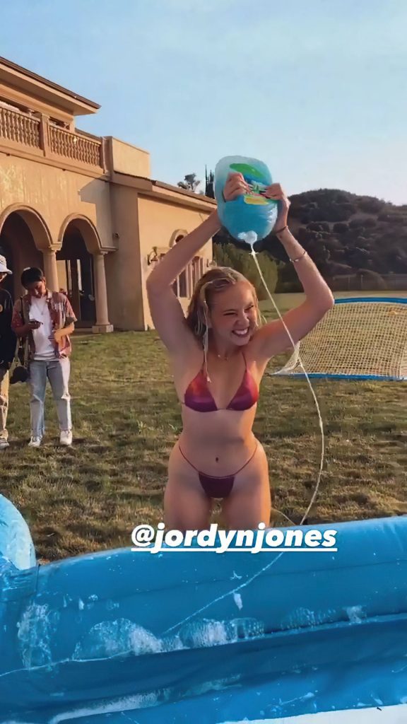 Young Blonde Jordyn Jones Showing Her Ridiculous Bikini Body gallery, pic 24