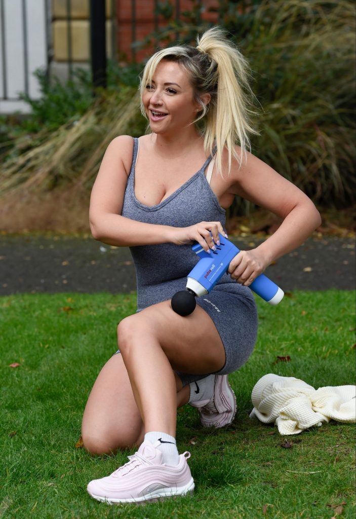 Stout Blonde Kimberly Hart-Simpson Looks Adorable in Snug Sportswear gallery, pic 88