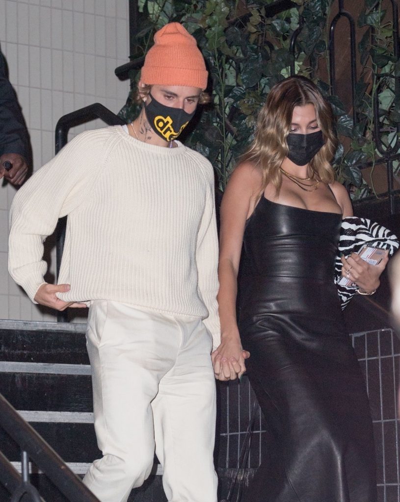 No Surprises: Hailey Bieber Looks Amazing in a Leather Garb gallery, pic 16