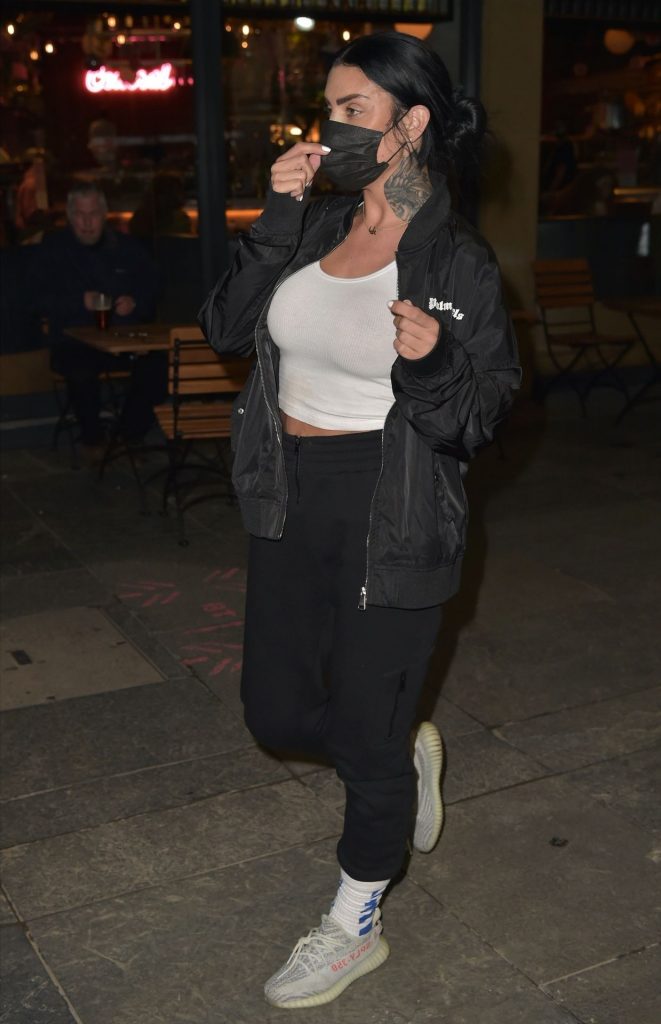 Chloe Ferry Showing Off Her Freshly Reduced Boobies Back Home gallery, pic 38