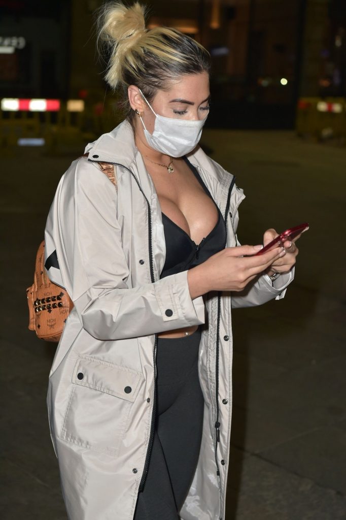 Chloe Ferry Showing Off Her Freshly Reduced Boobies Back Home gallery, pic 40