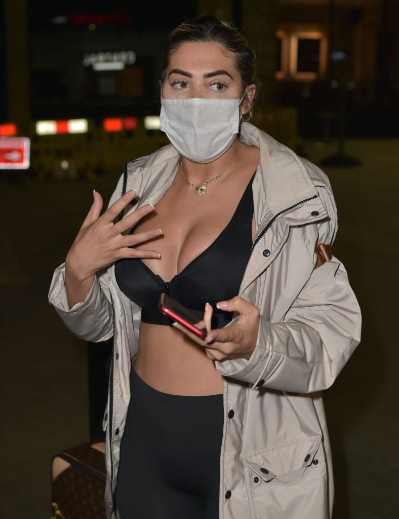 Chloe Ferry Showing Off Her Freshly Reduced Boobies Back Home gallery, pic 48