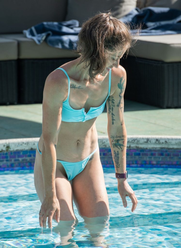 Tatted-Up Katie Waissel Displaying Her Fit Bikini Bod in HQ gallery, pic 24