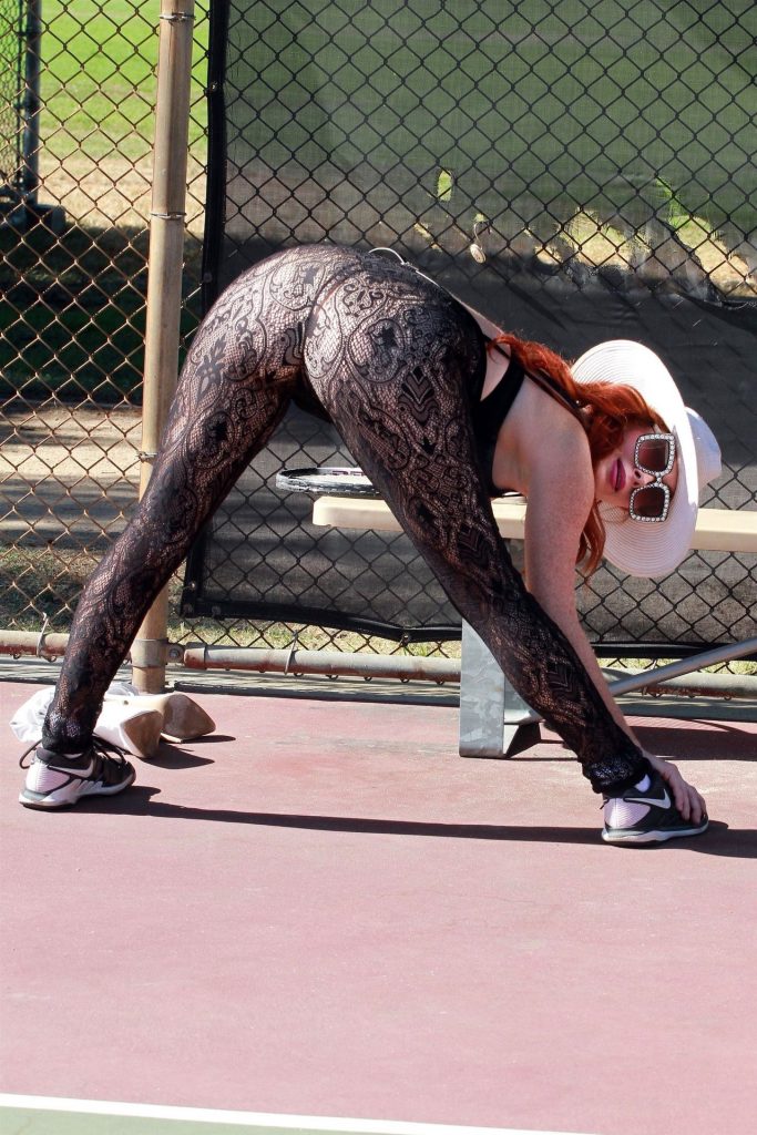 Dumb Bitch Phoebe Price Striking “Sexy” Poses on a Tennis Court gallery, pic 34