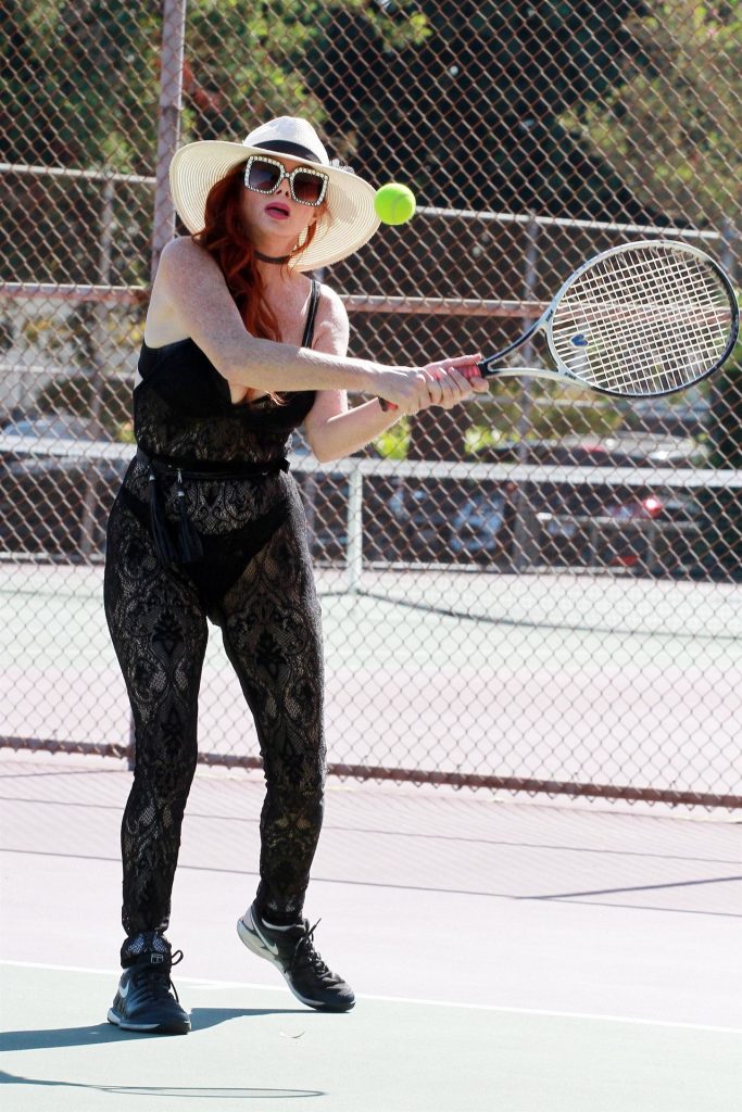 Dumb Bitch Phoebe Price Striking “Sexy” Poses on a Tennis Court gallery, pic 46