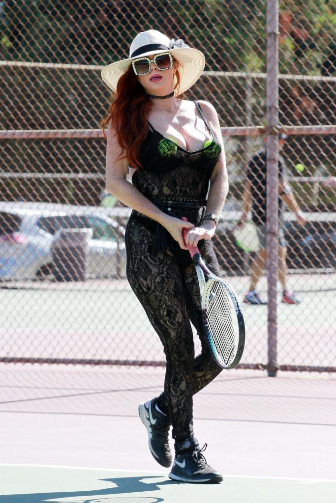 Dumb Bitch Phoebe Price Striking “Sexy” Poses on a Tennis Court gallery, pic 52