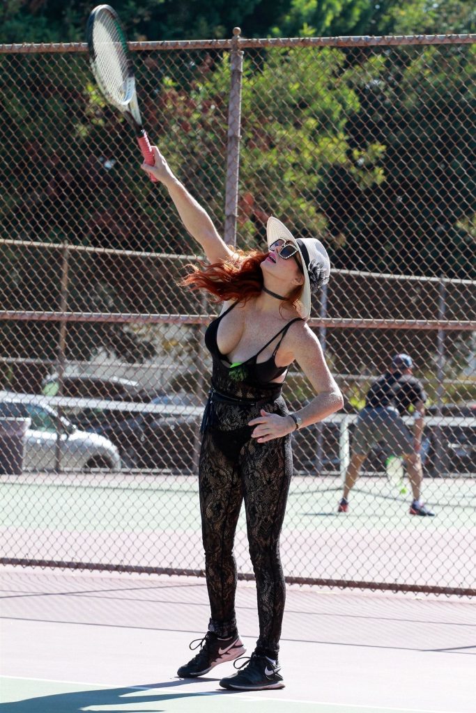 Dumb Bitch Phoebe Price Striking “Sexy” Poses on a Tennis Court gallery, pic 54