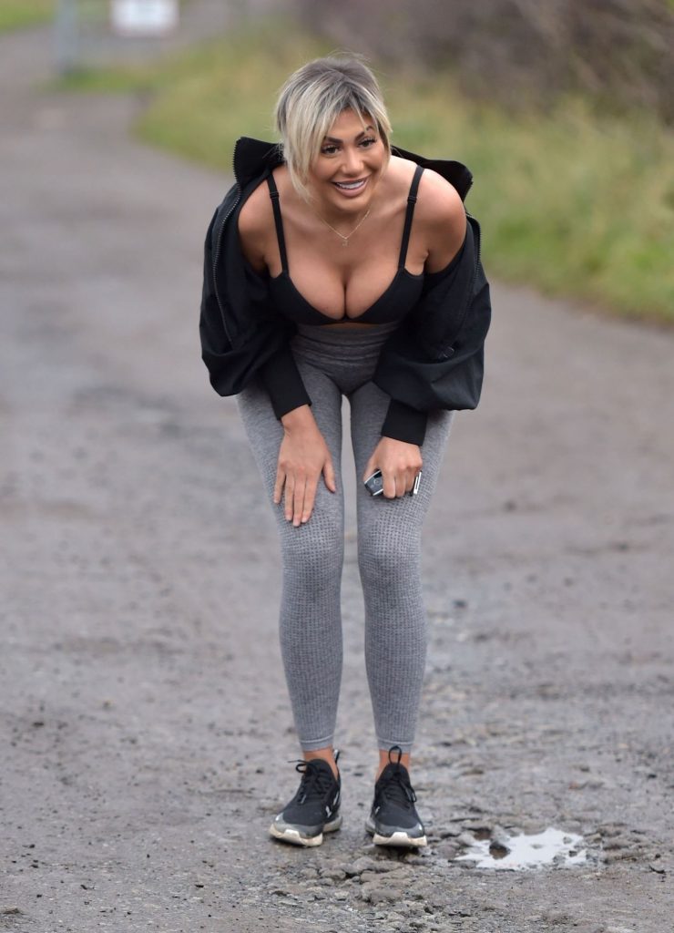 Proud Chloe Ferry Showcasing Her Reduced Breasts and Phat Butt gallery, pic 60