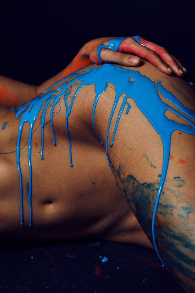 Naked Natalie Roser Shows Her Hot Bod Covered in Paint gallery, pic 22