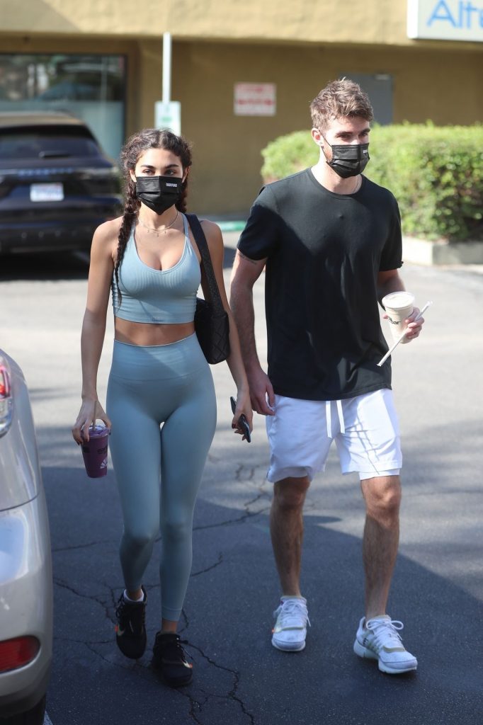 Fit Brunette Chantel Jeffries Showing Her Tight Body in High Quality gallery, pic 34