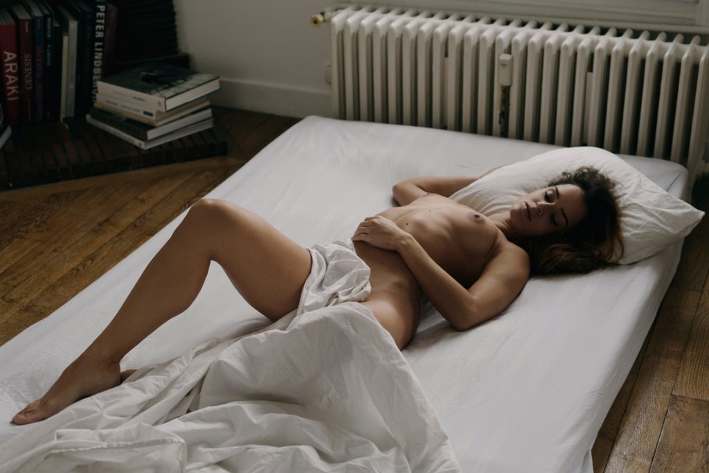 Smoldering Brunette Eliya Aceta Takes Off Her Panties in the Bedroom gallery, pic 2