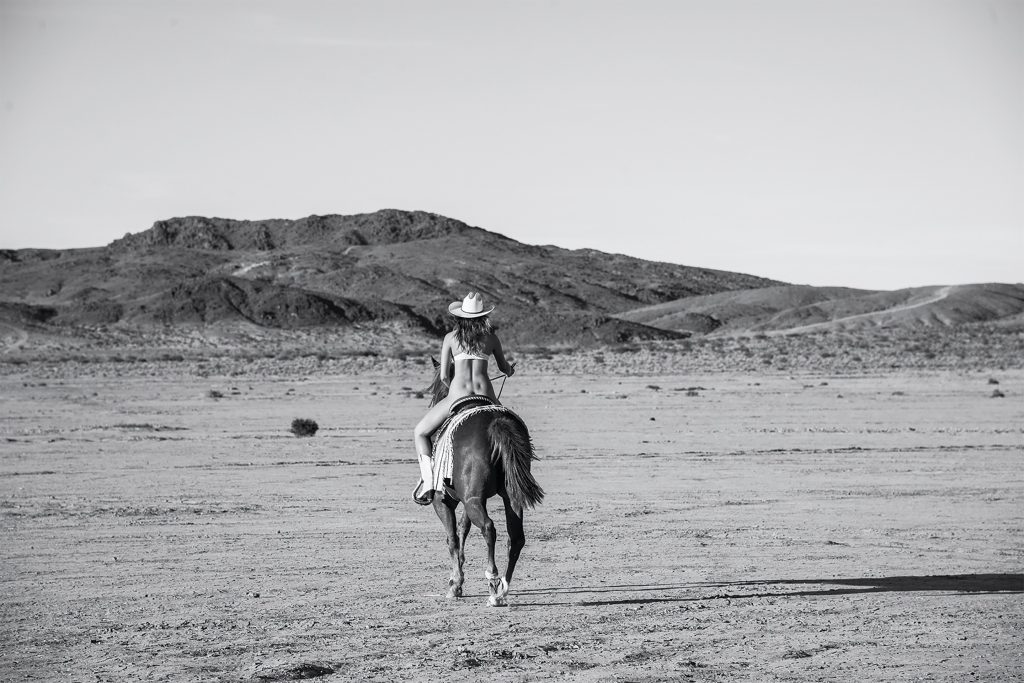 Wild West Hottie Olivia Brower Roams the Desert in the Nude gallery, pic 2