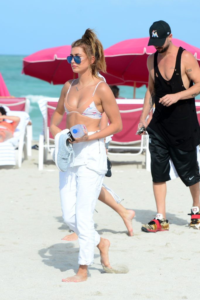 No Surprises: Hailey Bieber Looks Astounding in Her Two-Piece Swimsuit gallery, pic 16
