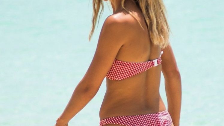 Cheery Chick Montana Brown Showing Her Bikini Body in High Quality