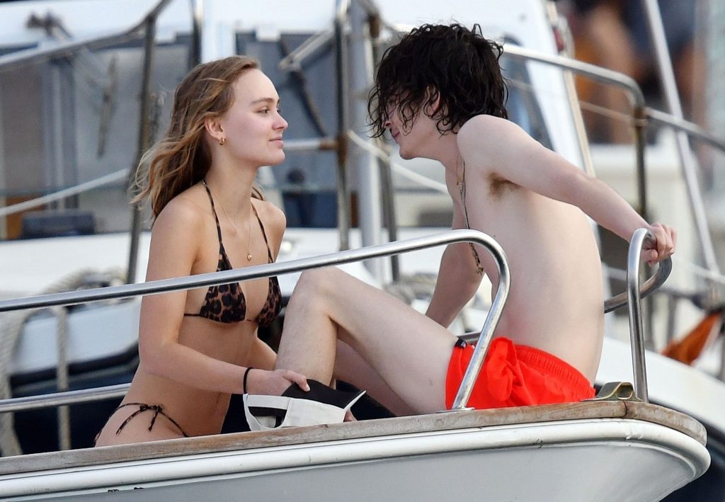Hollywood Royalty Lily-Rose Depp Displaying Her Skinny Ass in a Swimsuit gallery, pic 68