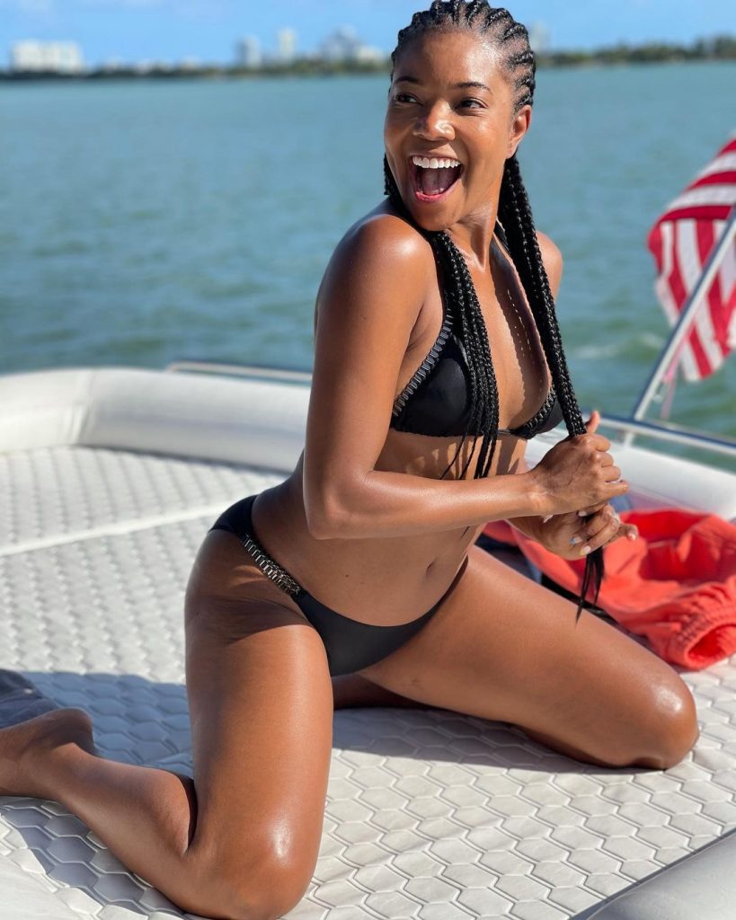 Big Booty Black Beauty Gabrielle Union Showing Her Derriere on a Yacht gallery, pic 30