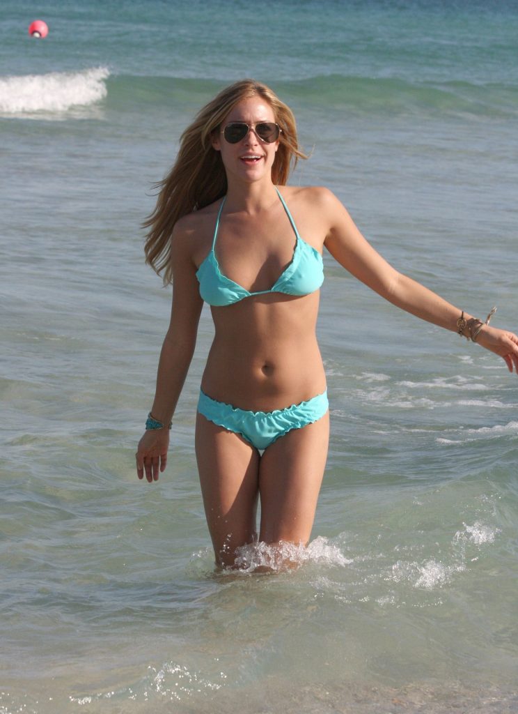 Kristin Cavallari Wears a Skimpy Bikini to Showcase Her Beautiful Body gallery, pic 6