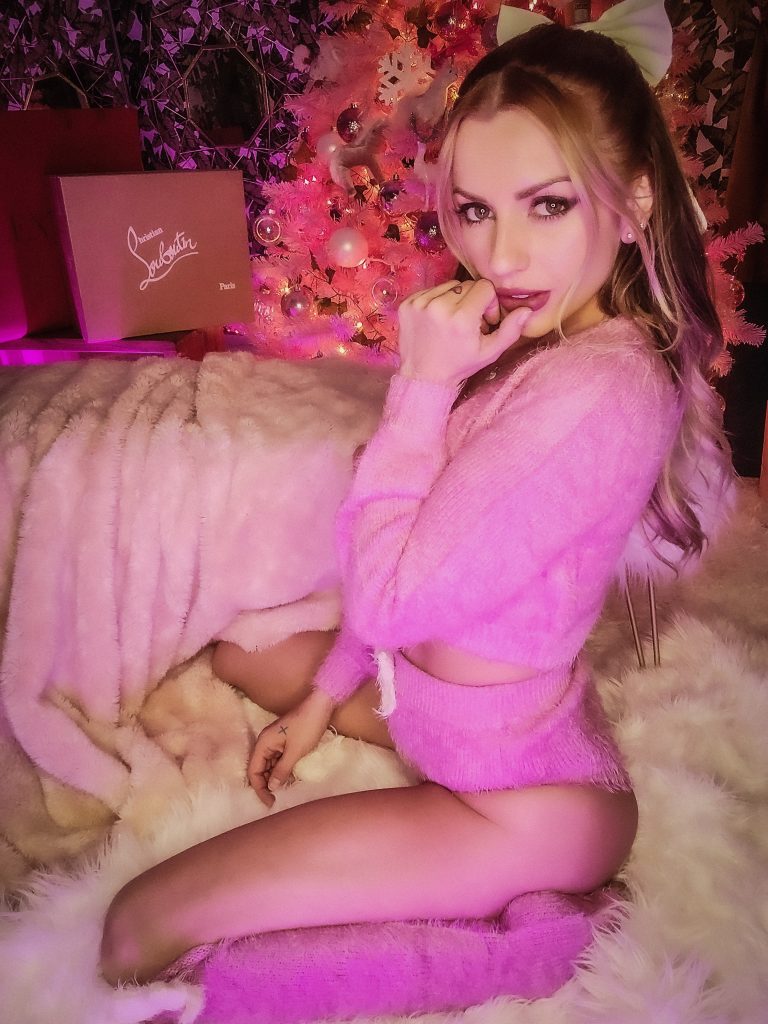 Breathtaking Porn Actress Lexi Belle Teasing Her Fans and Being Hot AF gallery, pic 172