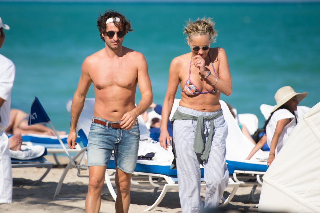 Smoldering Granny Sharon Stone Is Happy to Show Her Bikini Body gallery, pic 20