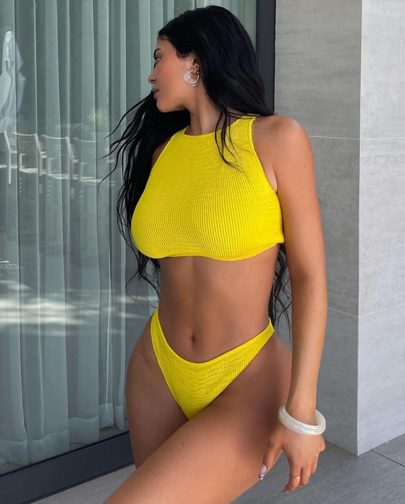 Assorted Collection of Kylie Jenner Pictures That Ooze Sexiness and Style gallery, pic 210